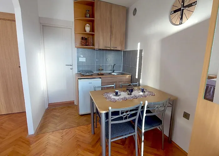 Harmonija - * 索科矿泉村